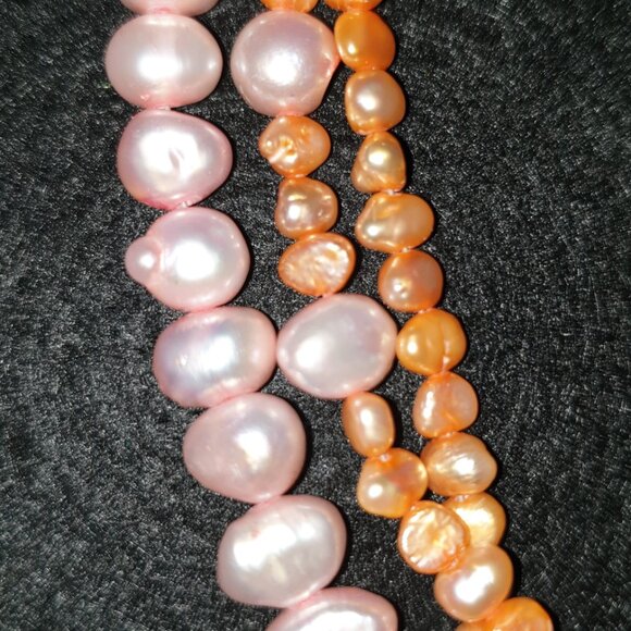 Vintage Sterling Silver 3-Strand Pink & Orange Pearl Necklace with Flower Clasp - Picture 9 of 14